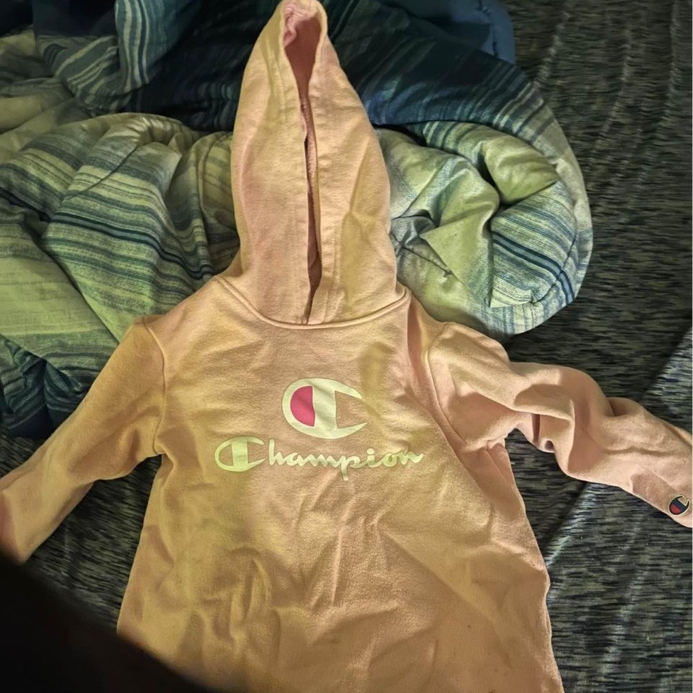 2 T girls champion outfit